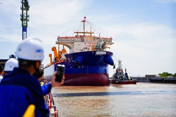 海越互赢 “水上大国重器”上新！